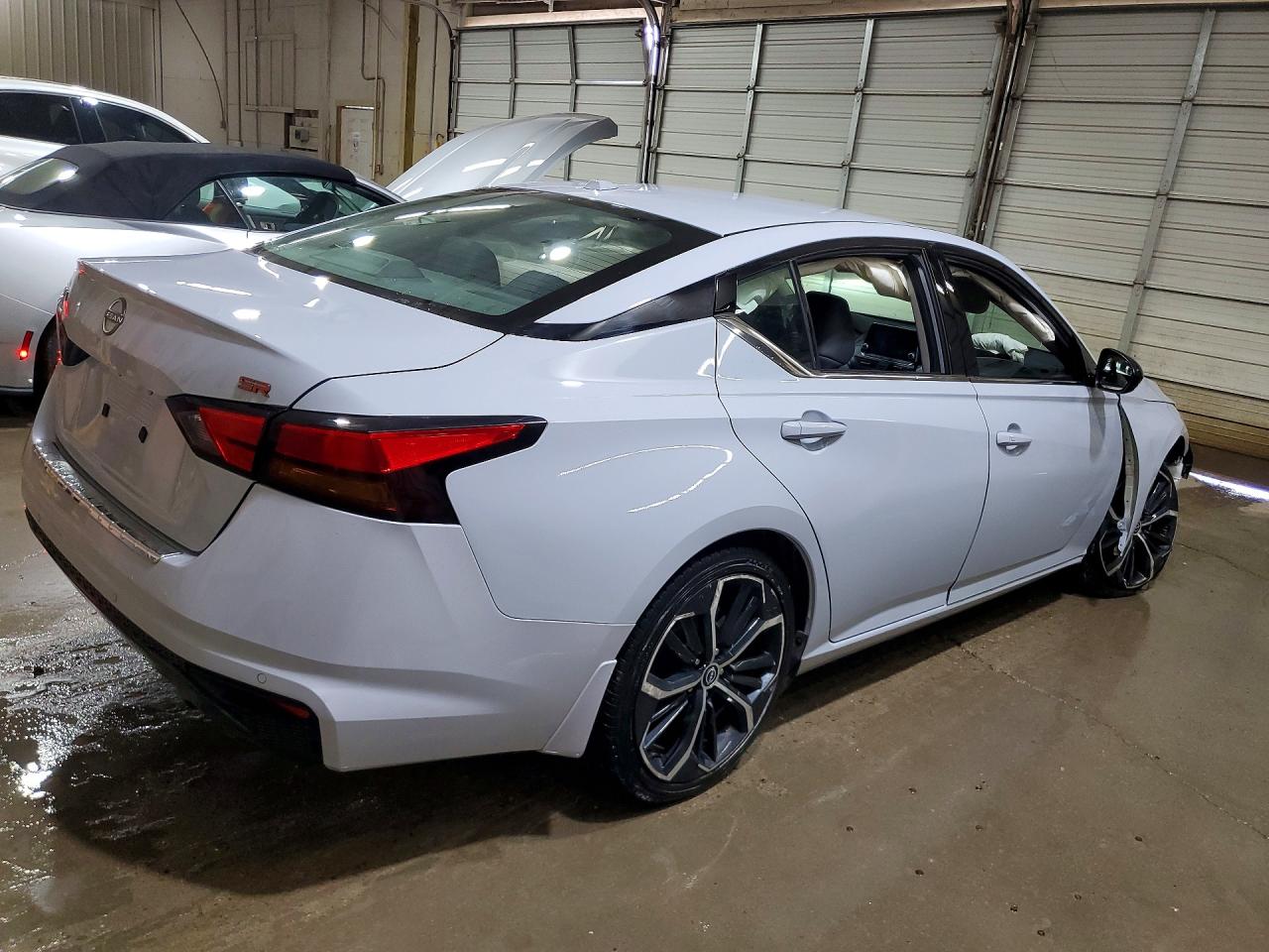 Nissan Altima Sr