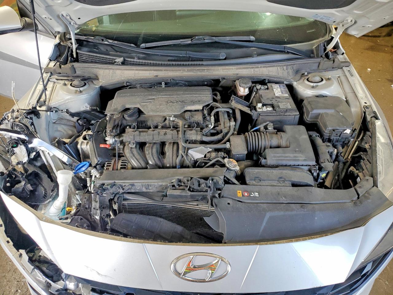 Hyundai ELANTRA Sel