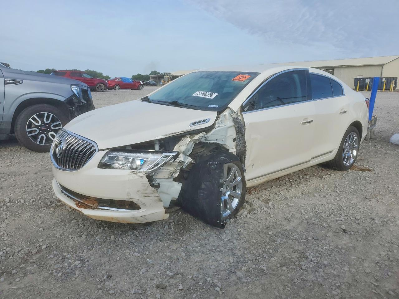 Salvage Buick LaCrosse Image