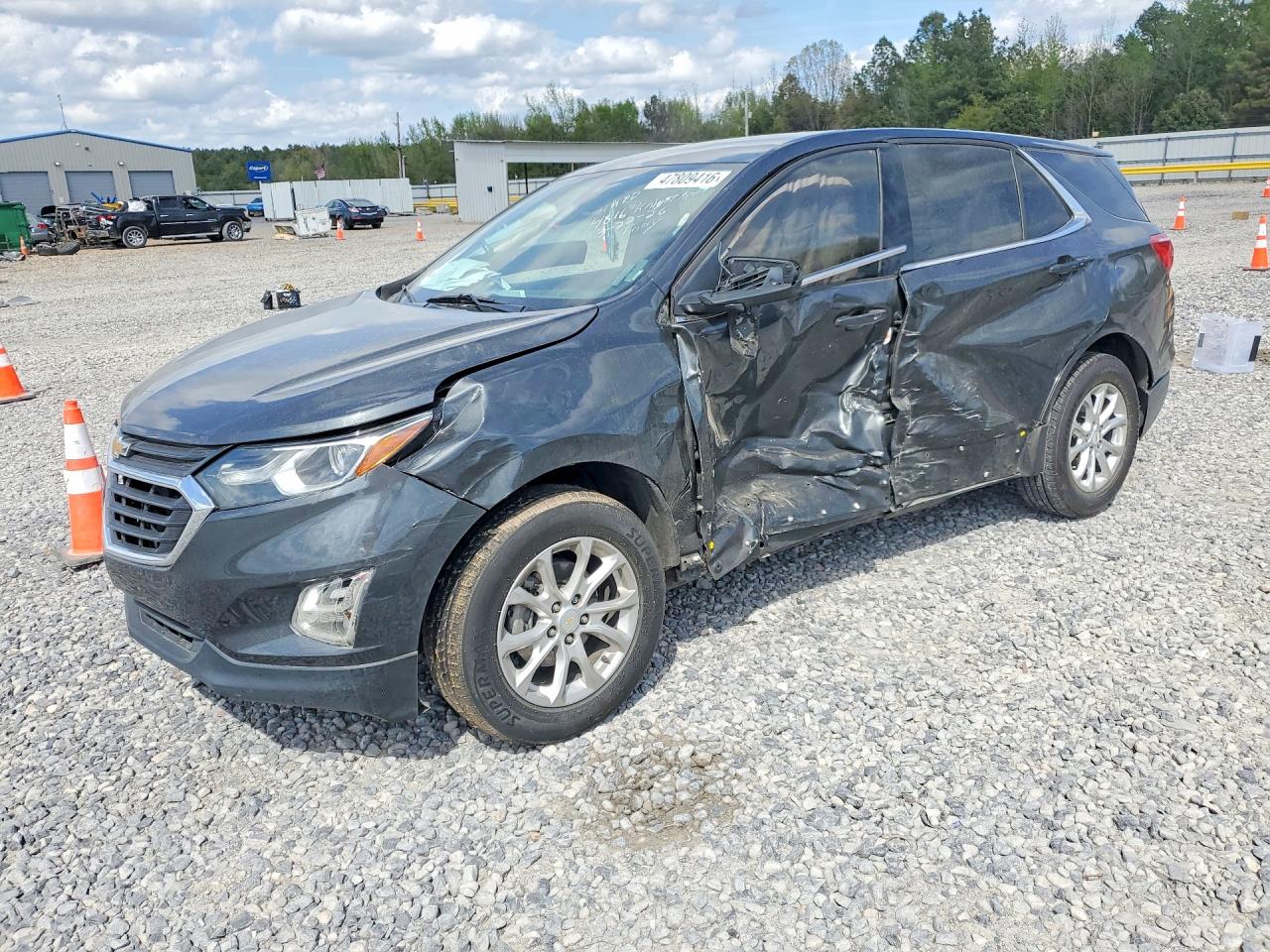 Salvage Chevrolet Equinox Image