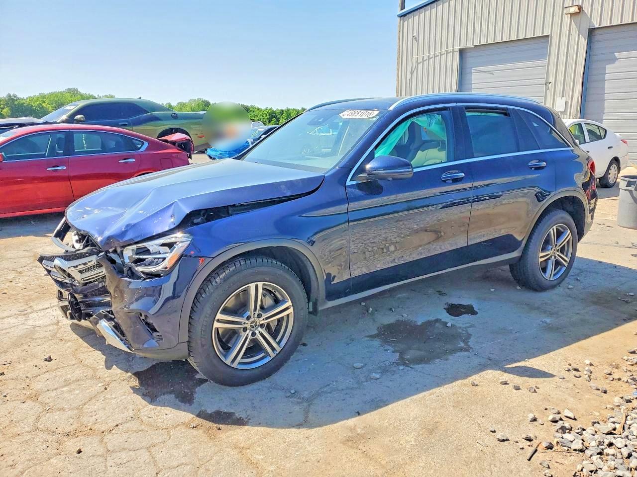 Salvage Mercedes-Benz GLC Image
