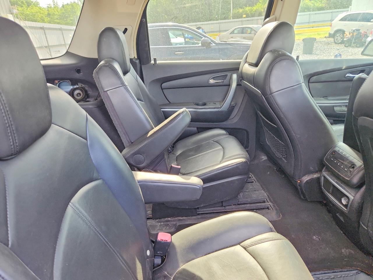 GMC Acadia Slt-2