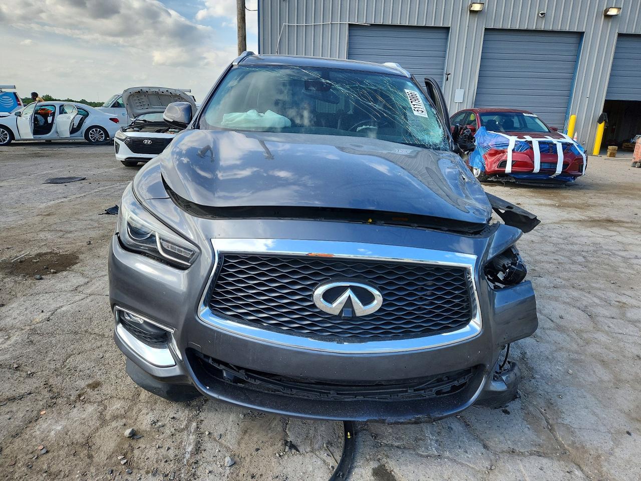 INFINITI Qx Luxe