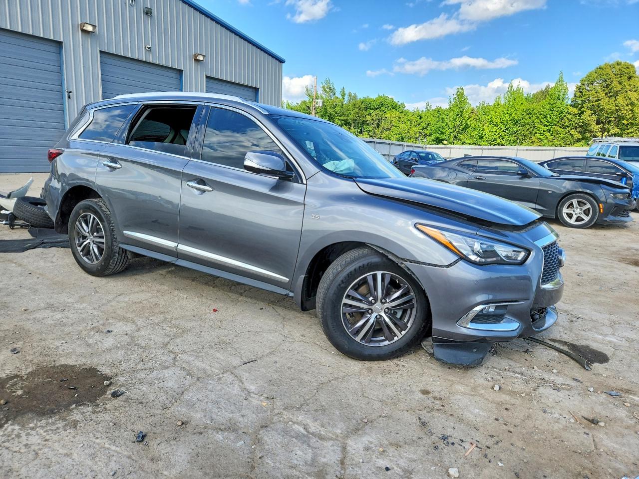 INFINITI Qx Luxe