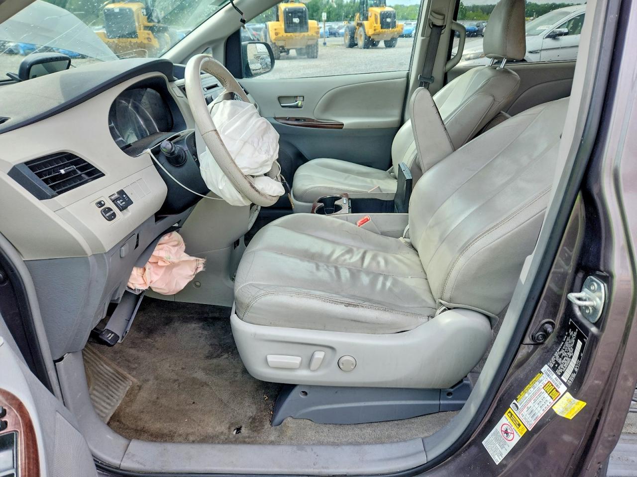 Toyota Sienna Xle 8-passenger