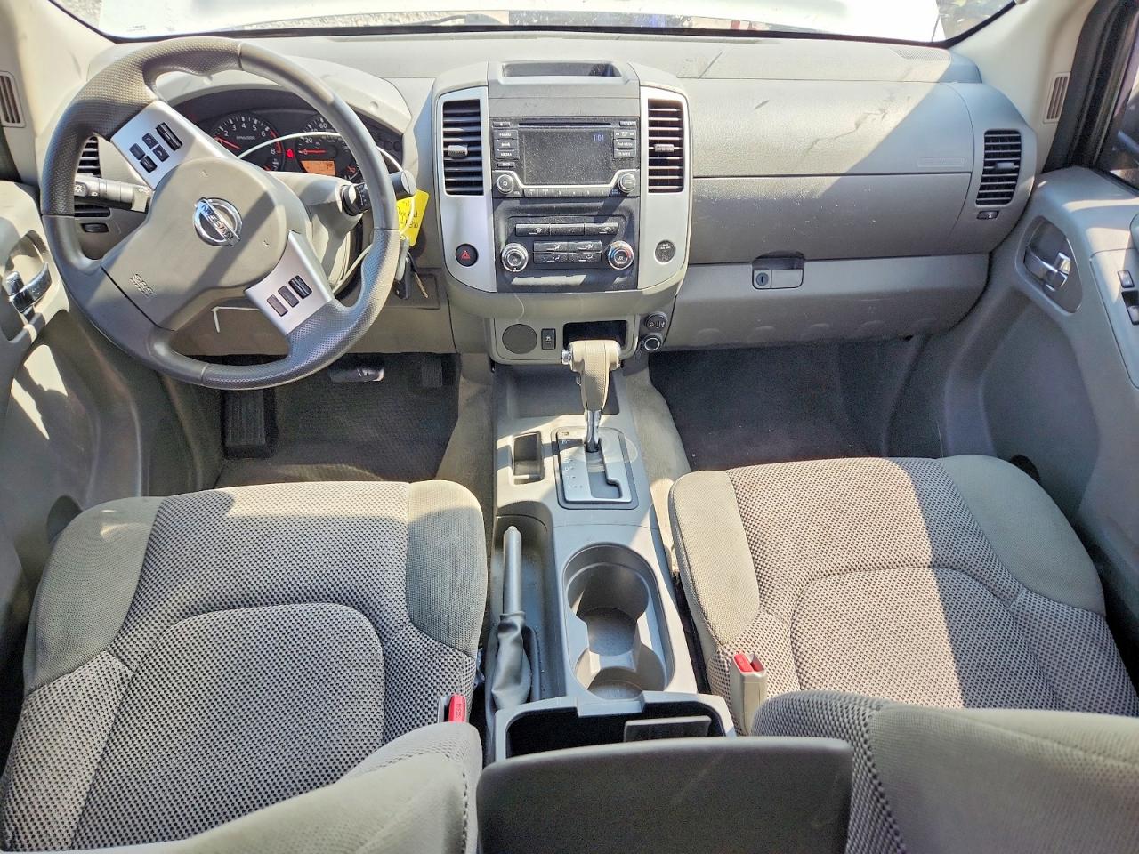 Nissan Frontier Sv