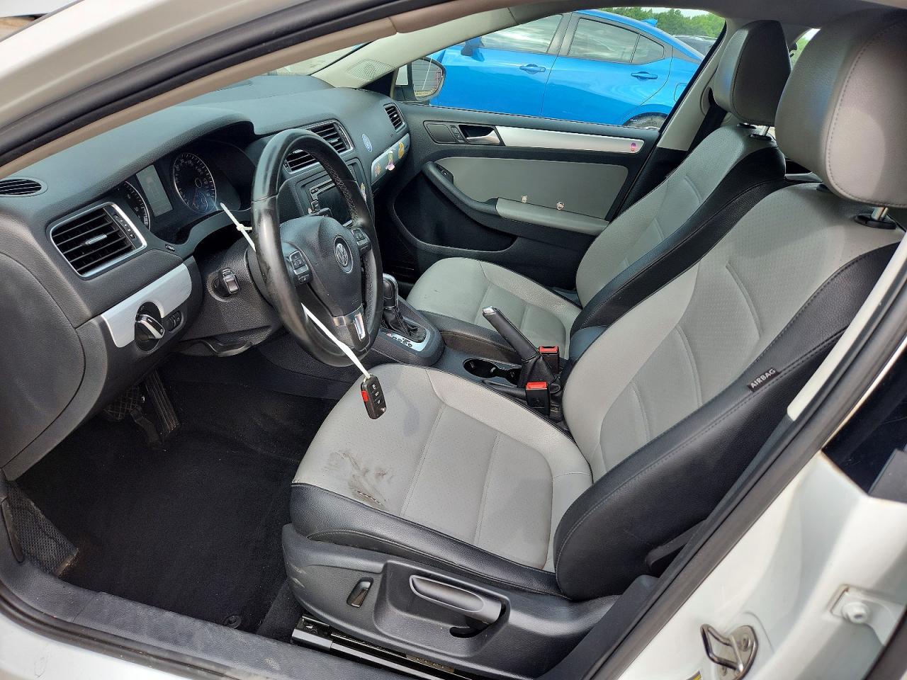 Volkswagen Jetta Hybrid