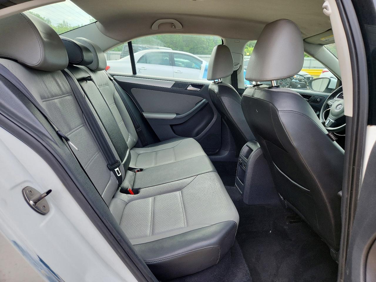 Volkswagen Jetta Hybrid