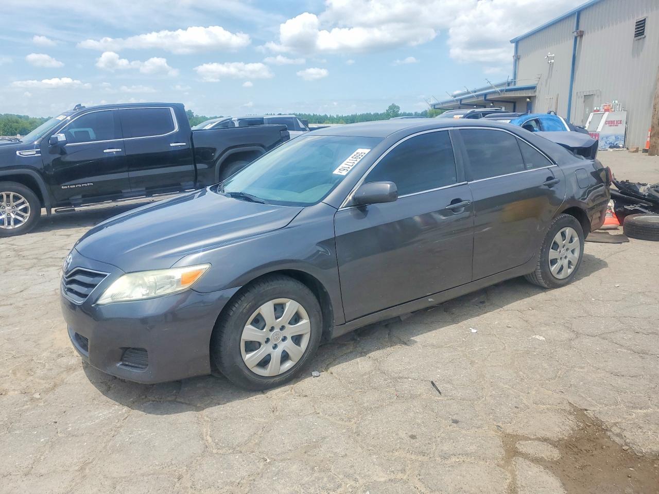 Salvage Toyota Camry Image