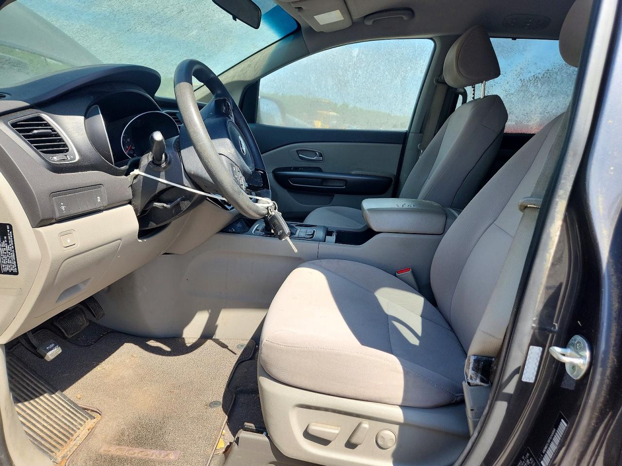 Kia Sedona Lx