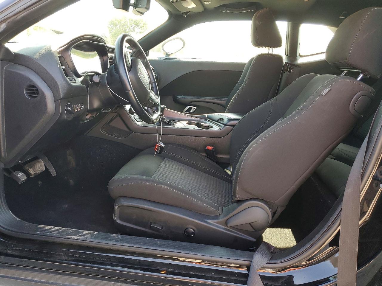 Dodge Challenger Sxt