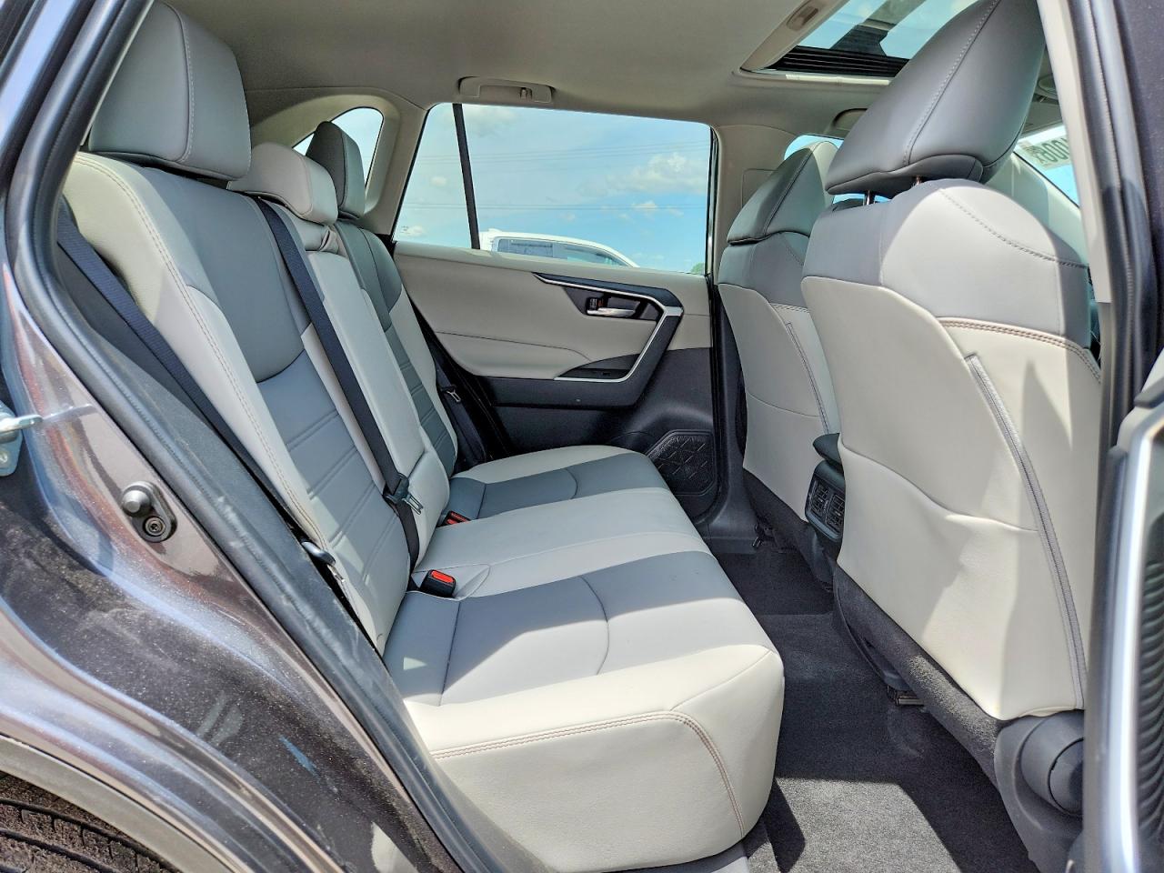 Toyota RAV4 Xle Premium