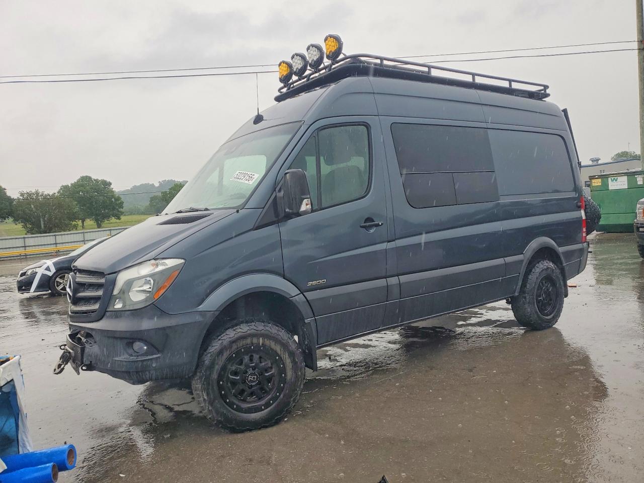 Salvage Mercedes-Benz Sprinter Image