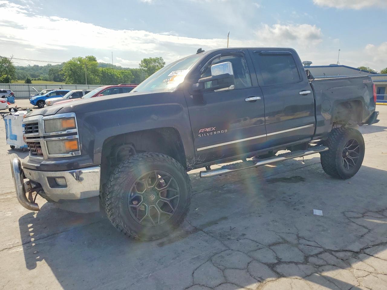 Salvage Chevrolet Silverado Image