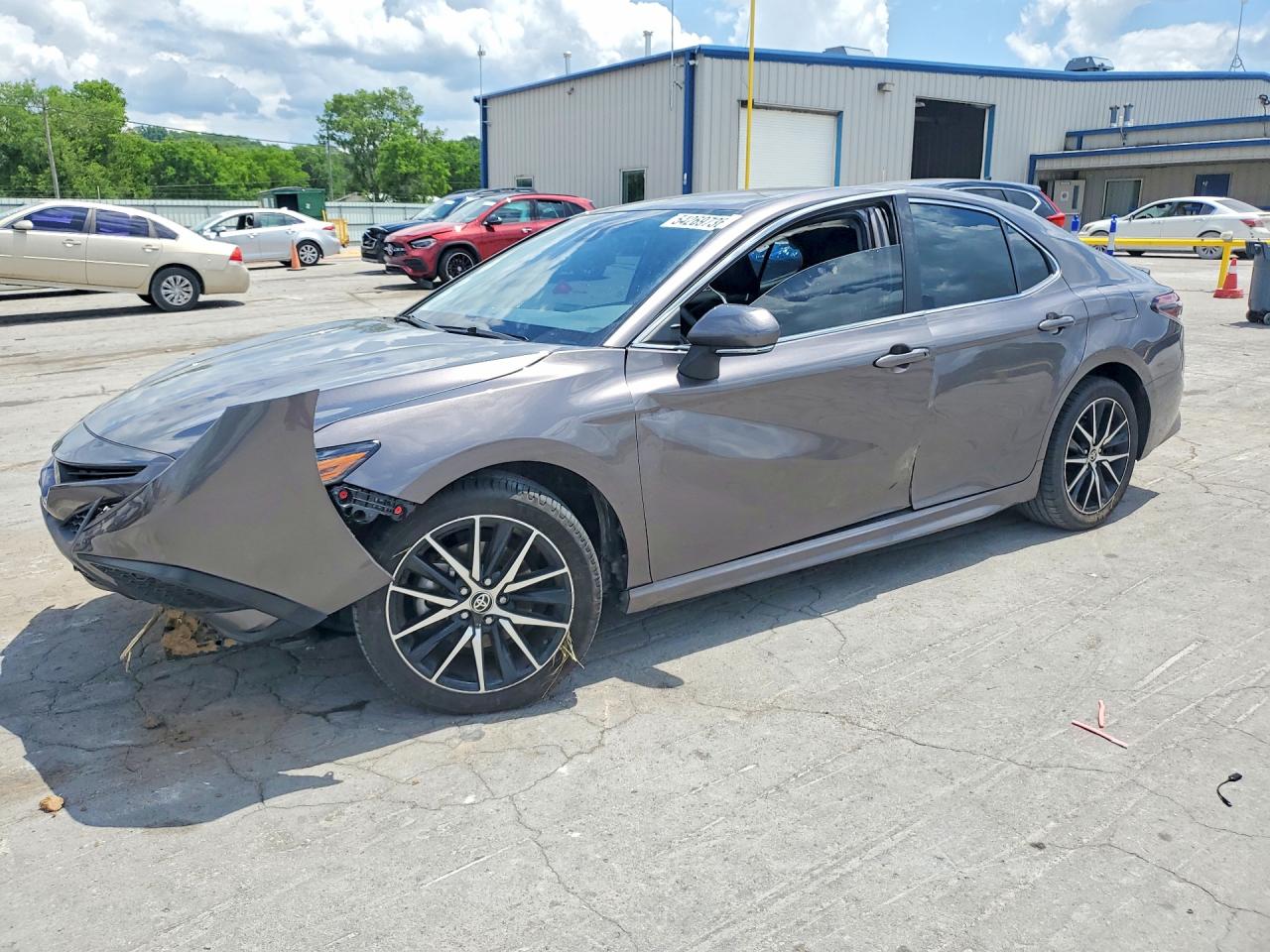 Salvage Toyota Camry Image