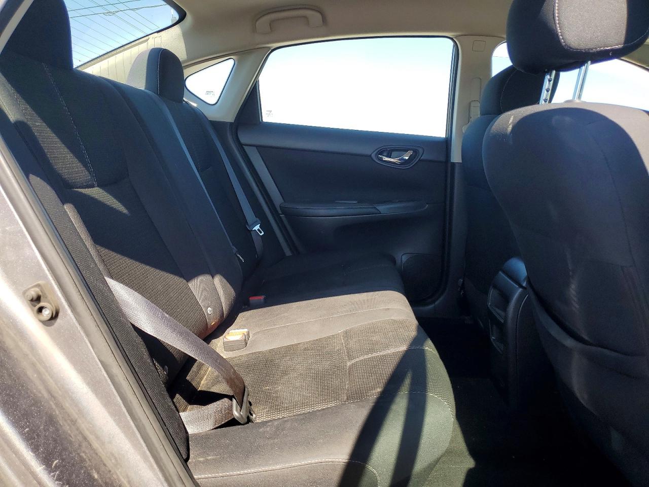 Nissan Sentra S