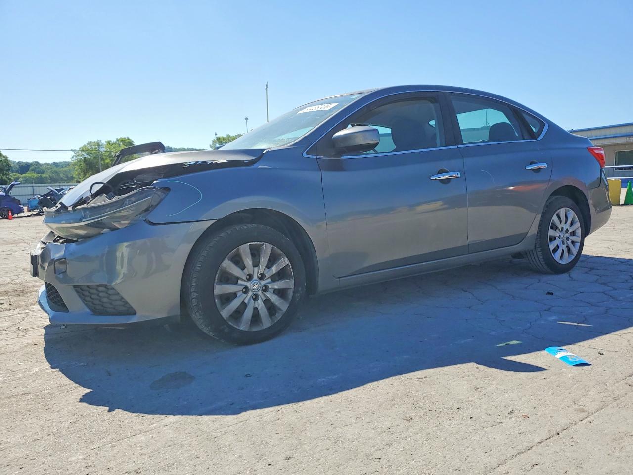 Salvage Nissan Sentra Image