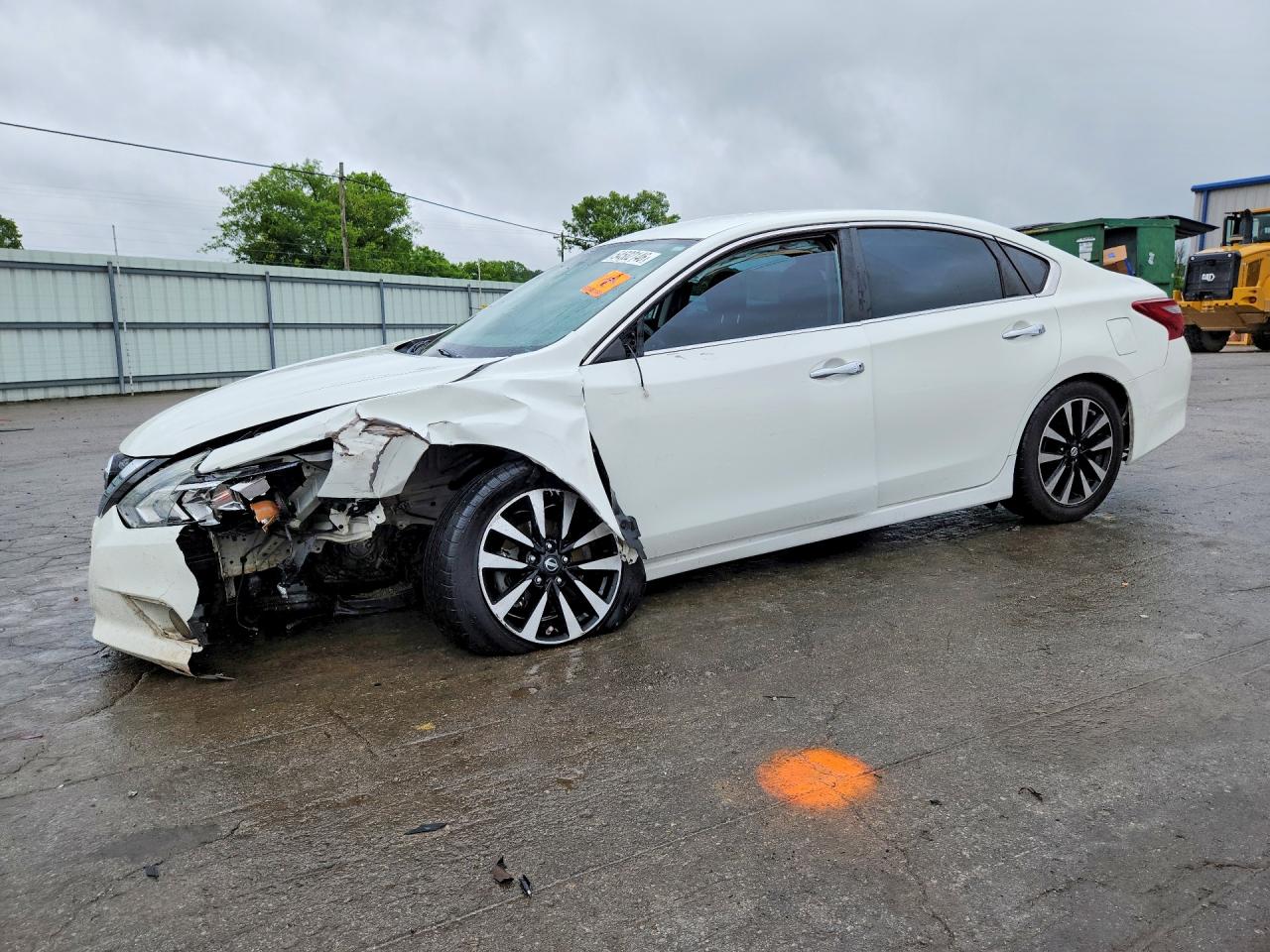 Salvage Nissan Altima Image