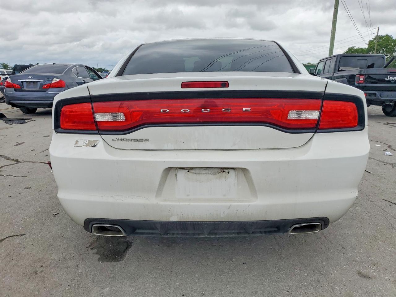 Dodge Charger Se