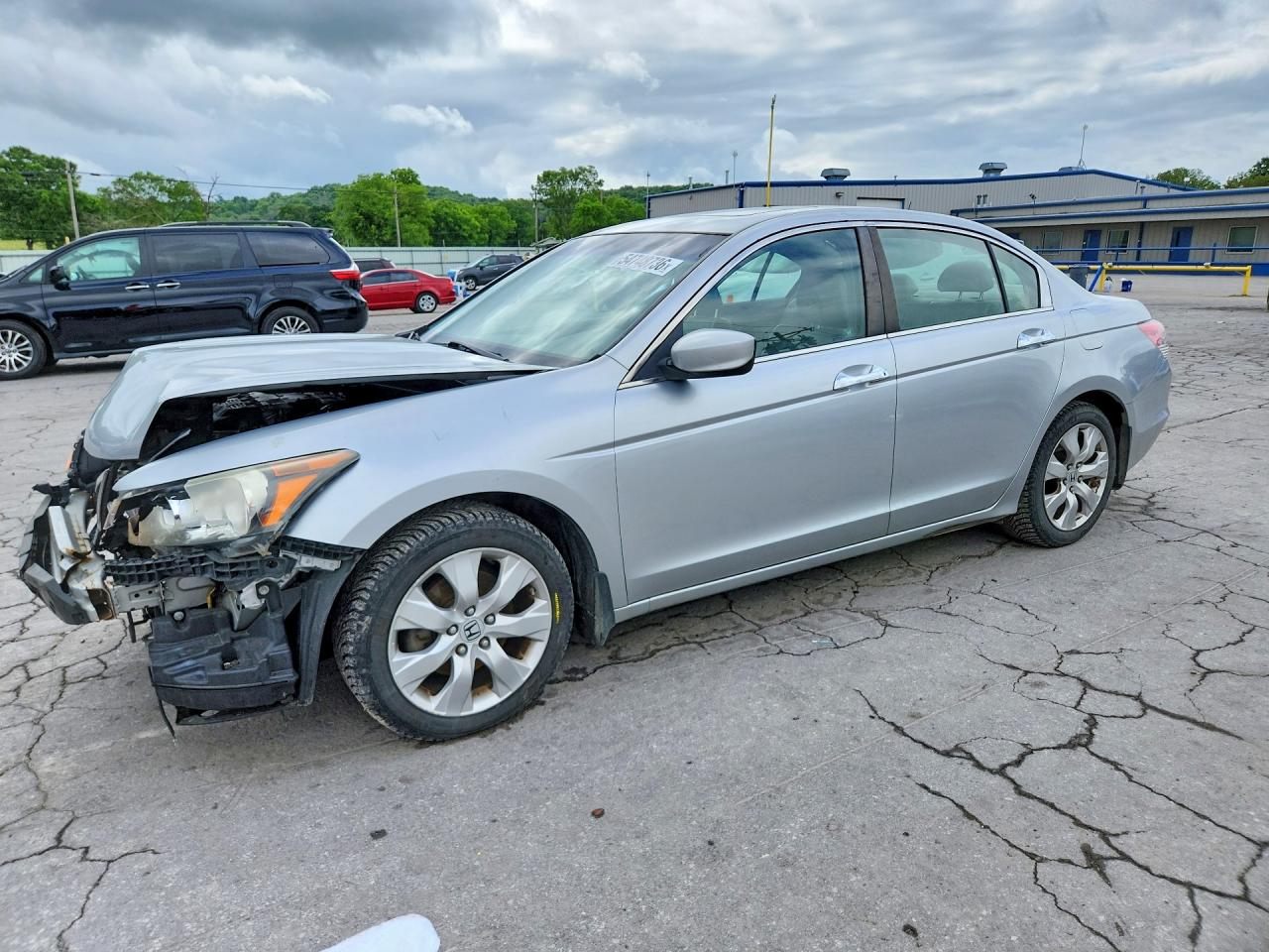 Salvage Honda Accord Image