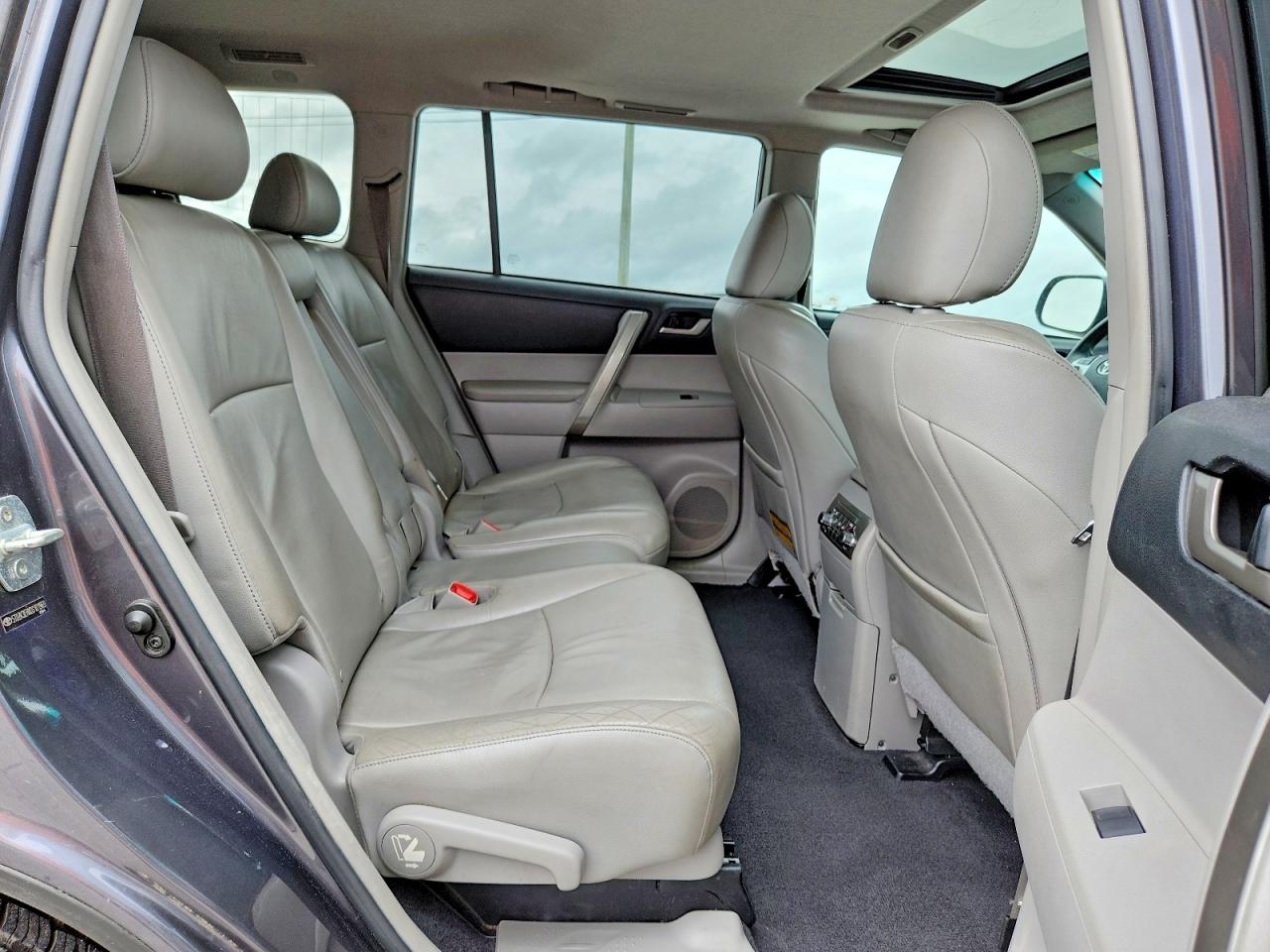 Toyota Highlander Se
