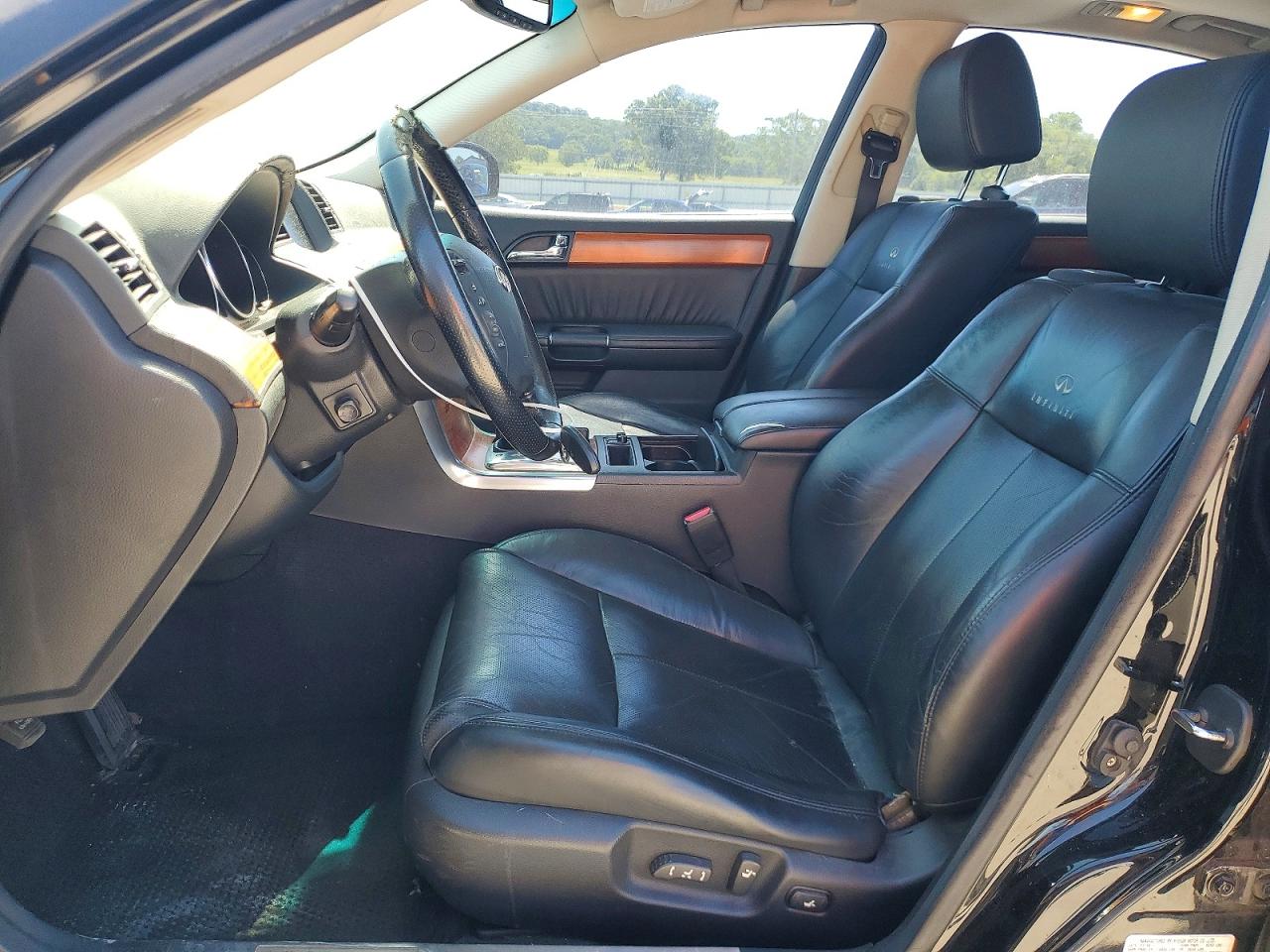 INFINITI M35 Base