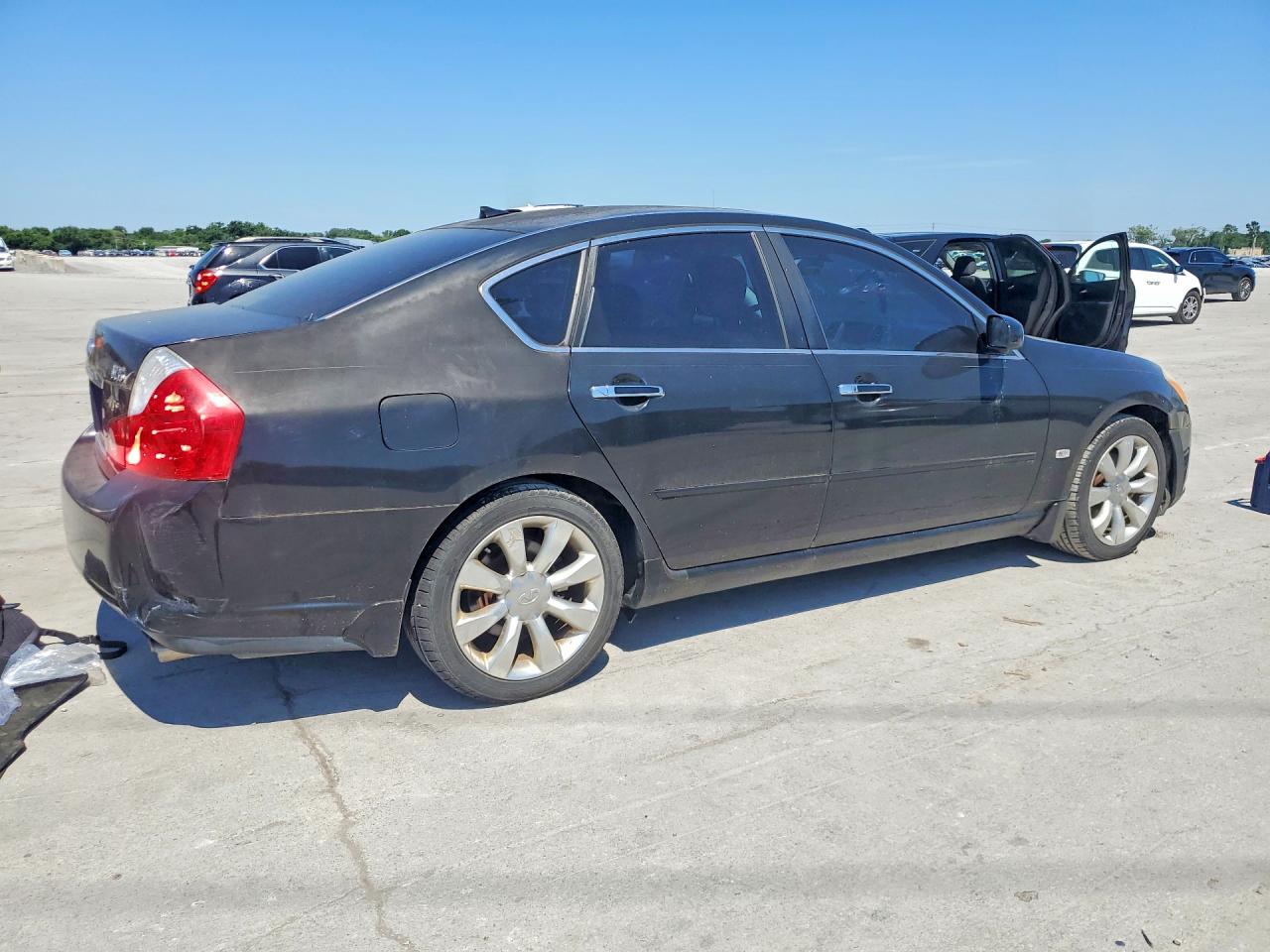 INFINITI M35 Base