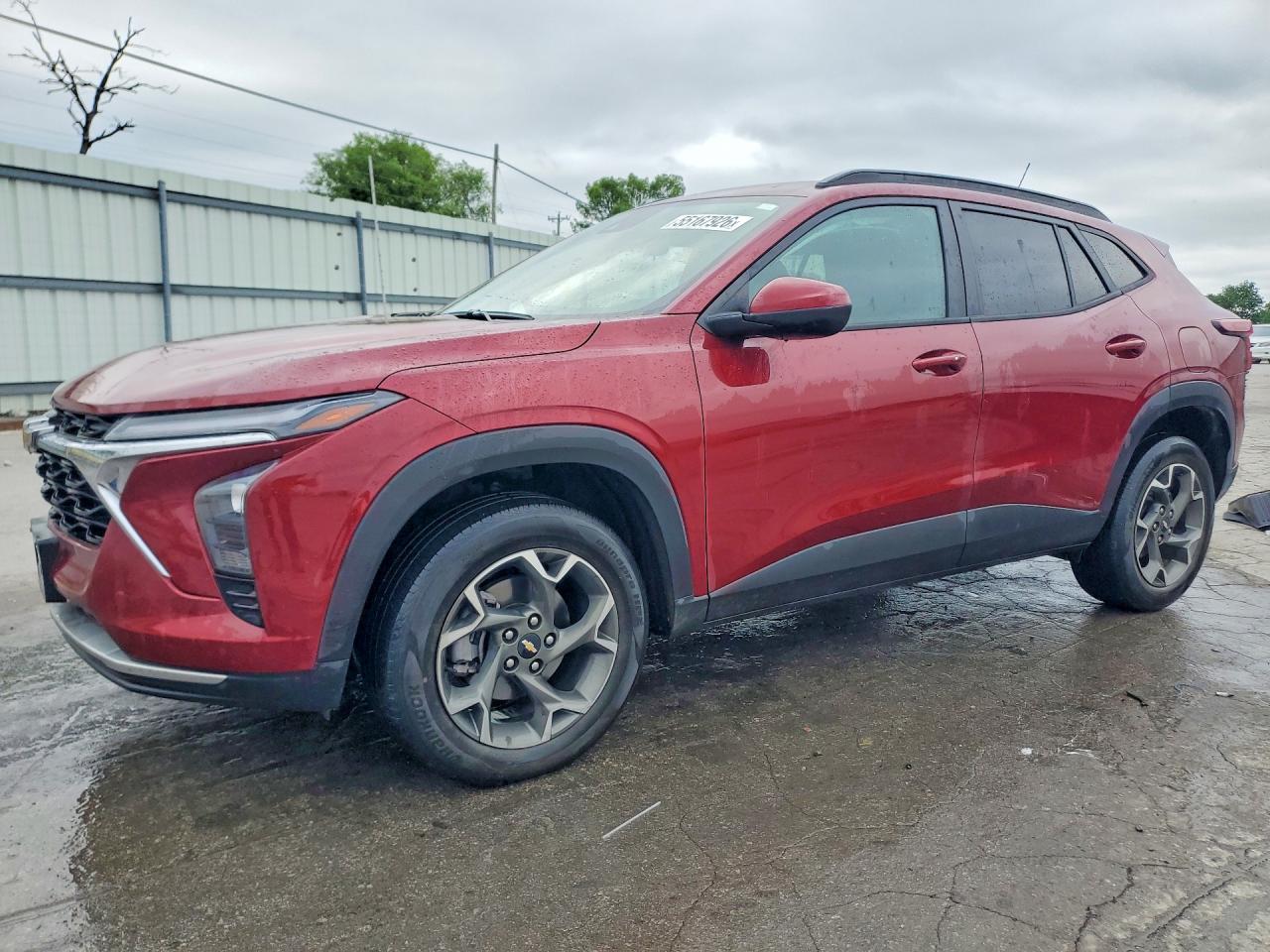 Salvage Chevrolet Trax Image