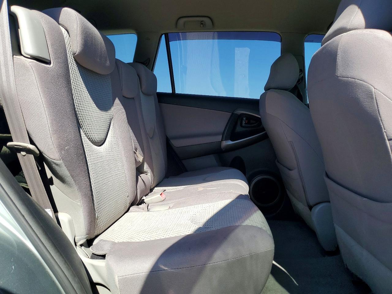 Toyota RAV4 Base