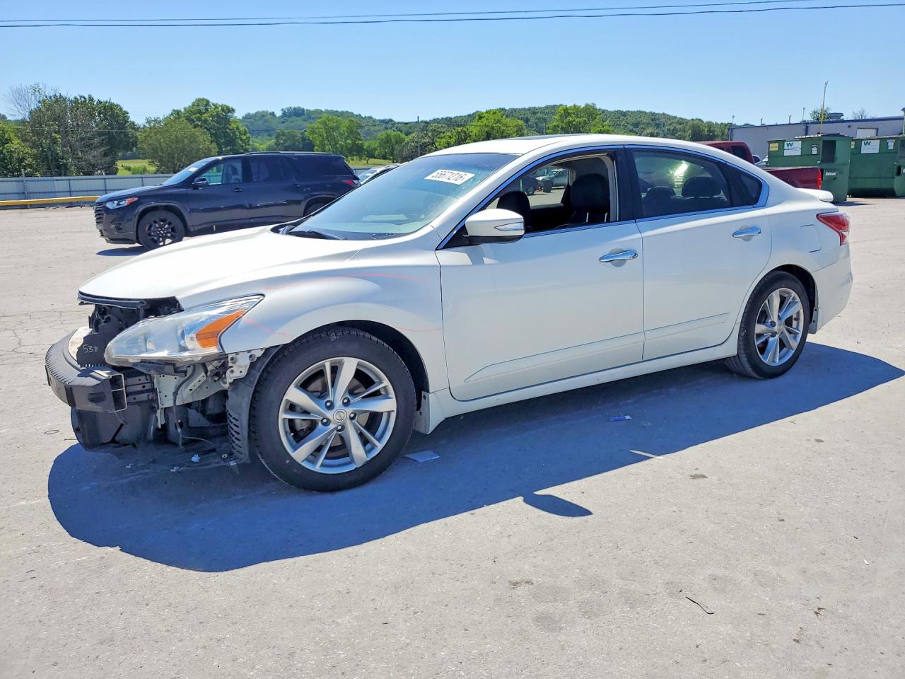 Salvage Nissan Altima Image