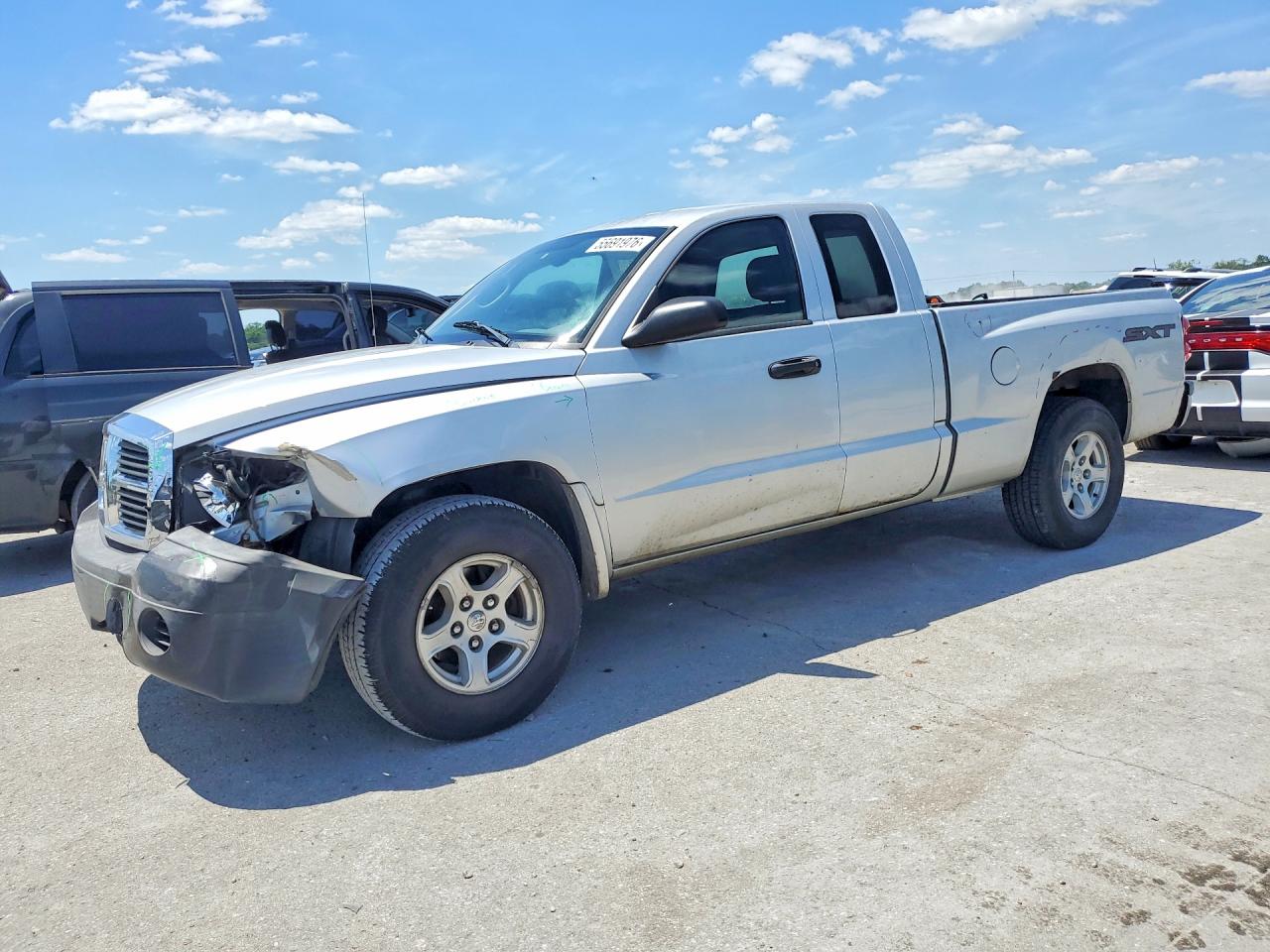 Salvage Dodge Dakota Image