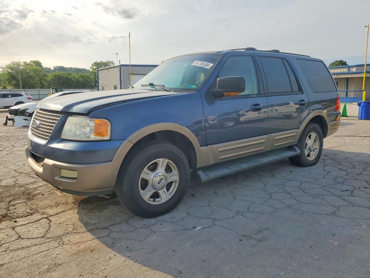 Salvage Ford Expedition Image