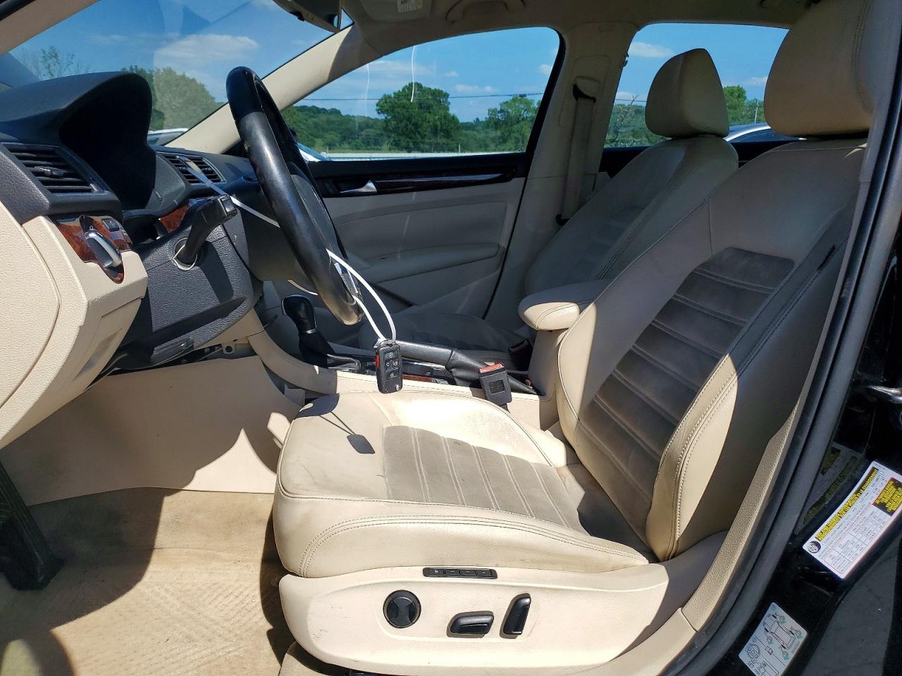 Volkswagen Passat Sel