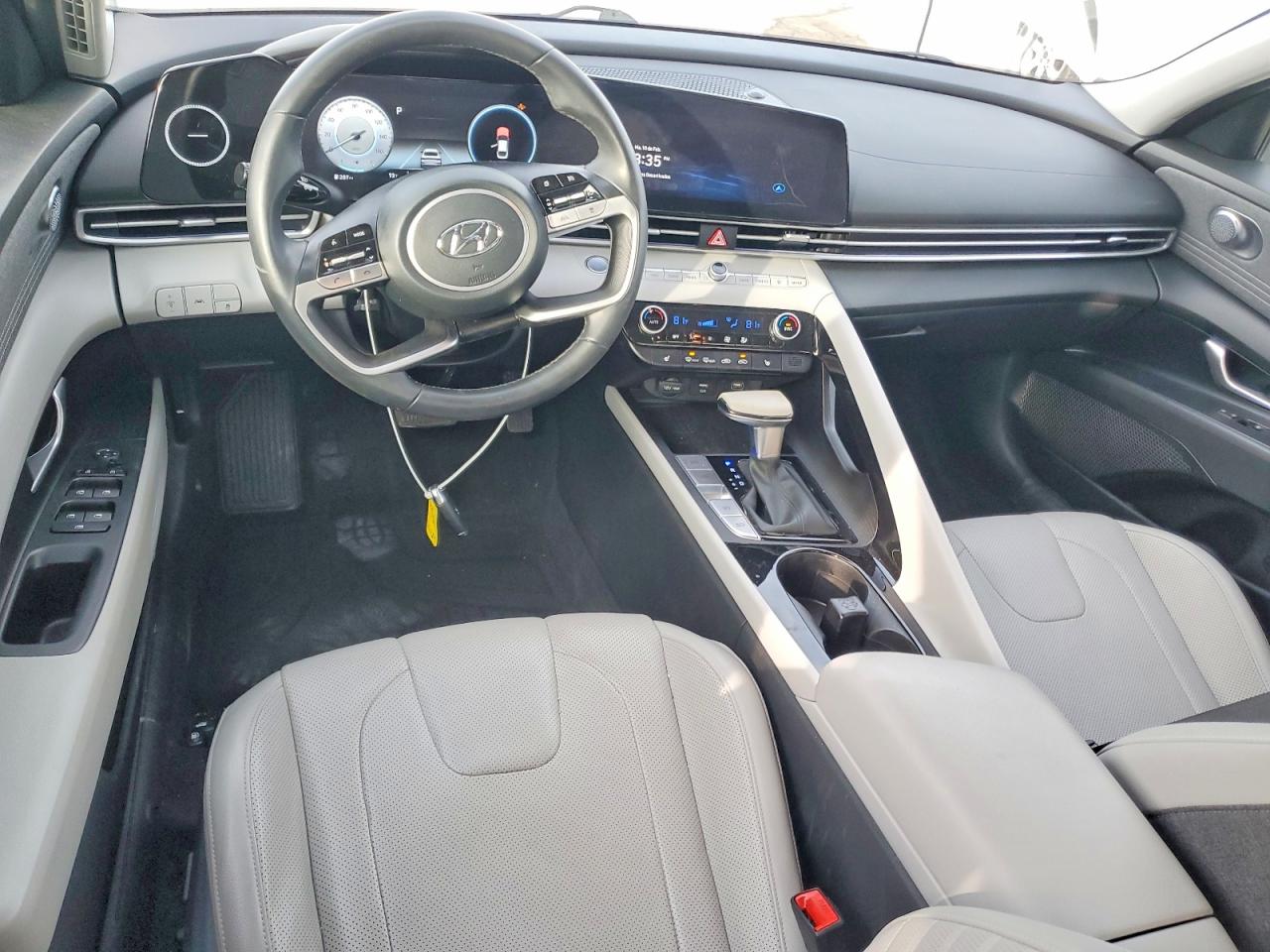 Hyundai ELANTRA Limited