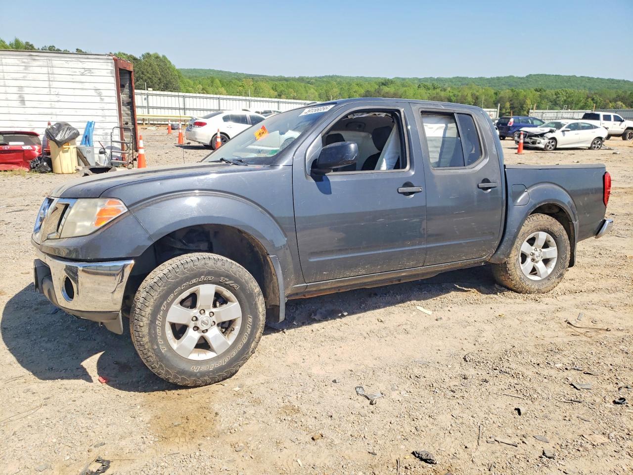Salvage Nissan Frontier Image