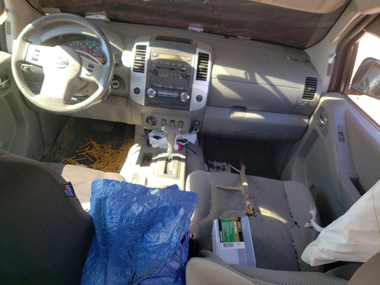 Nissan Frontier S