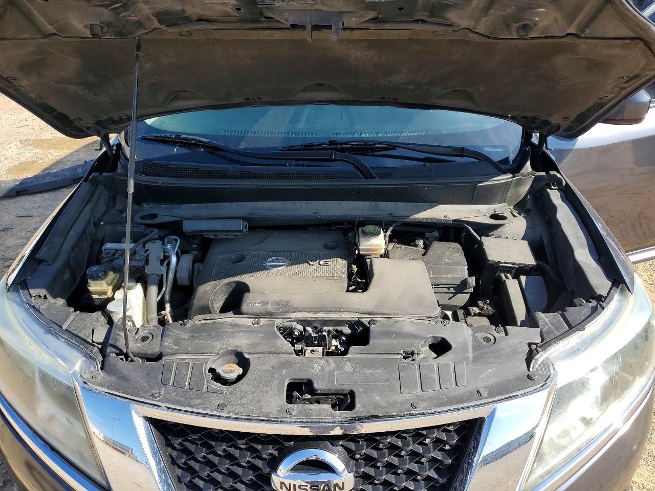 Nissan Pathfinder S