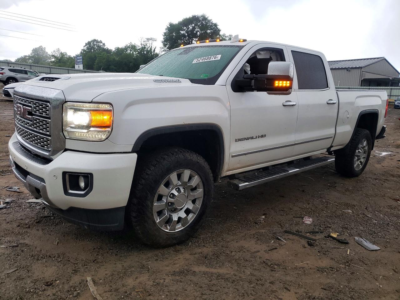 Salvage GMC Sierra Image
