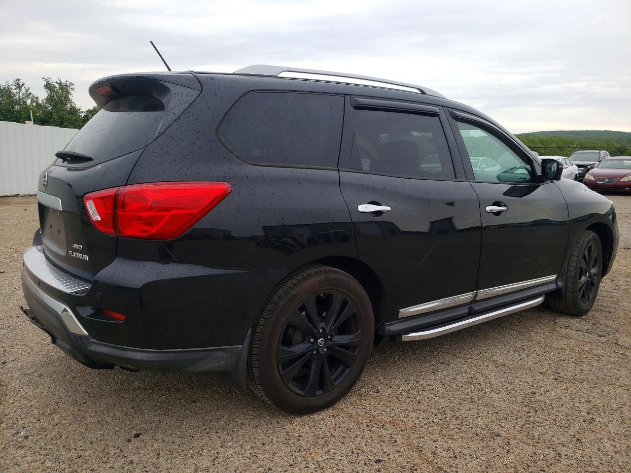 Nissan Pathfinder Platinum