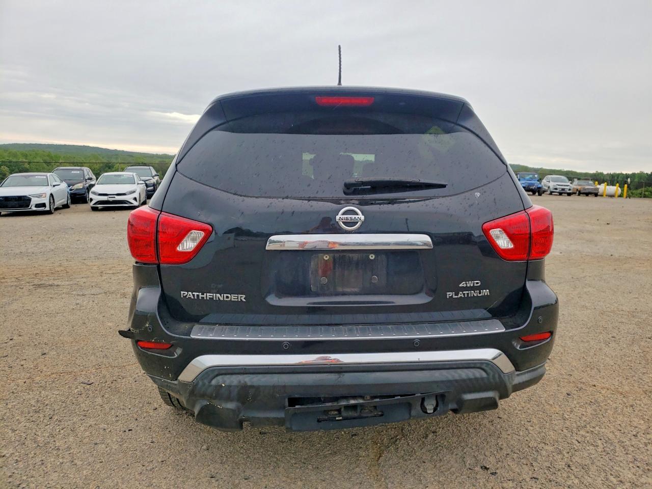 Nissan Pathfinder Platinum