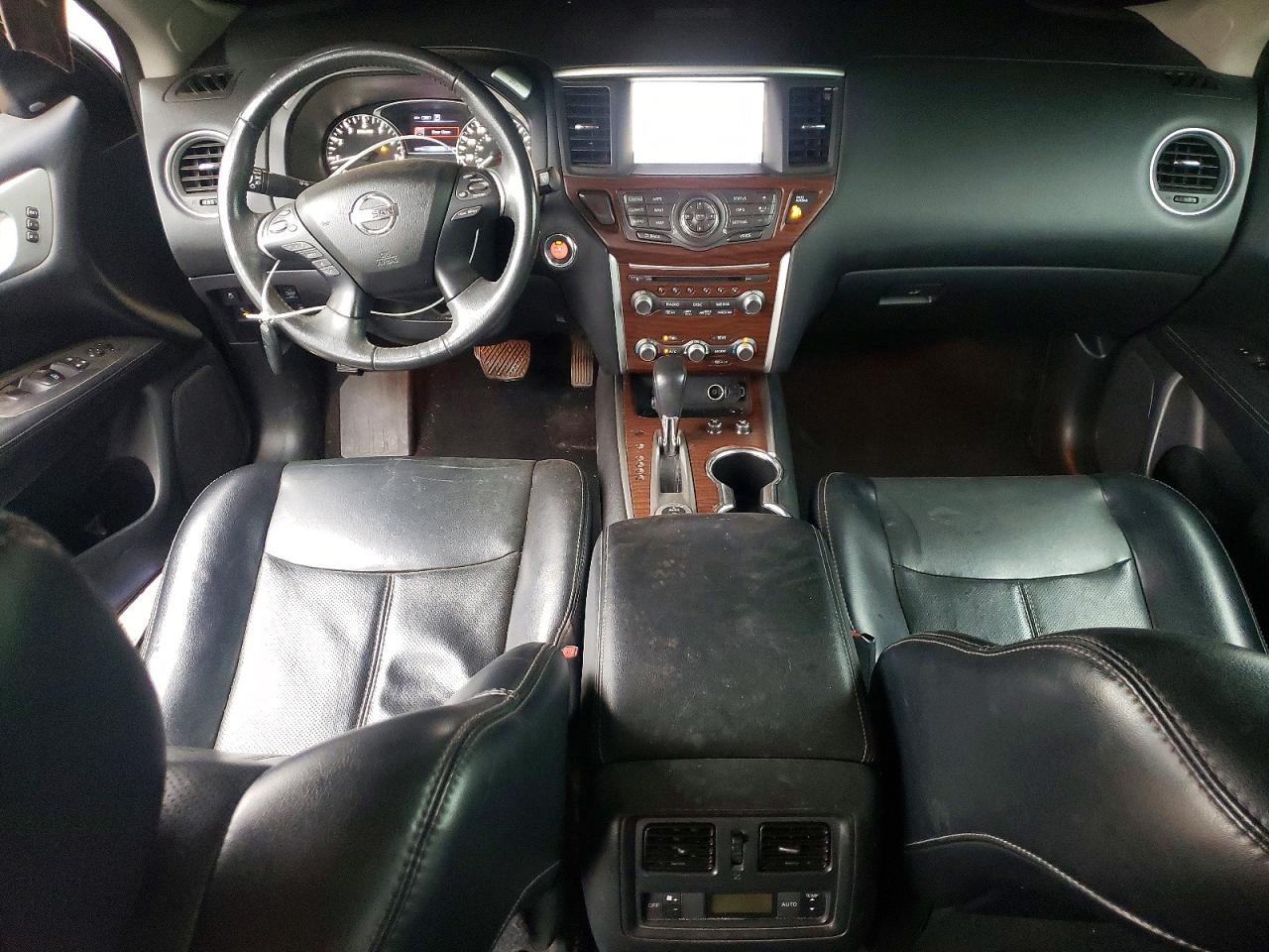 Nissan Pathfinder Platinum