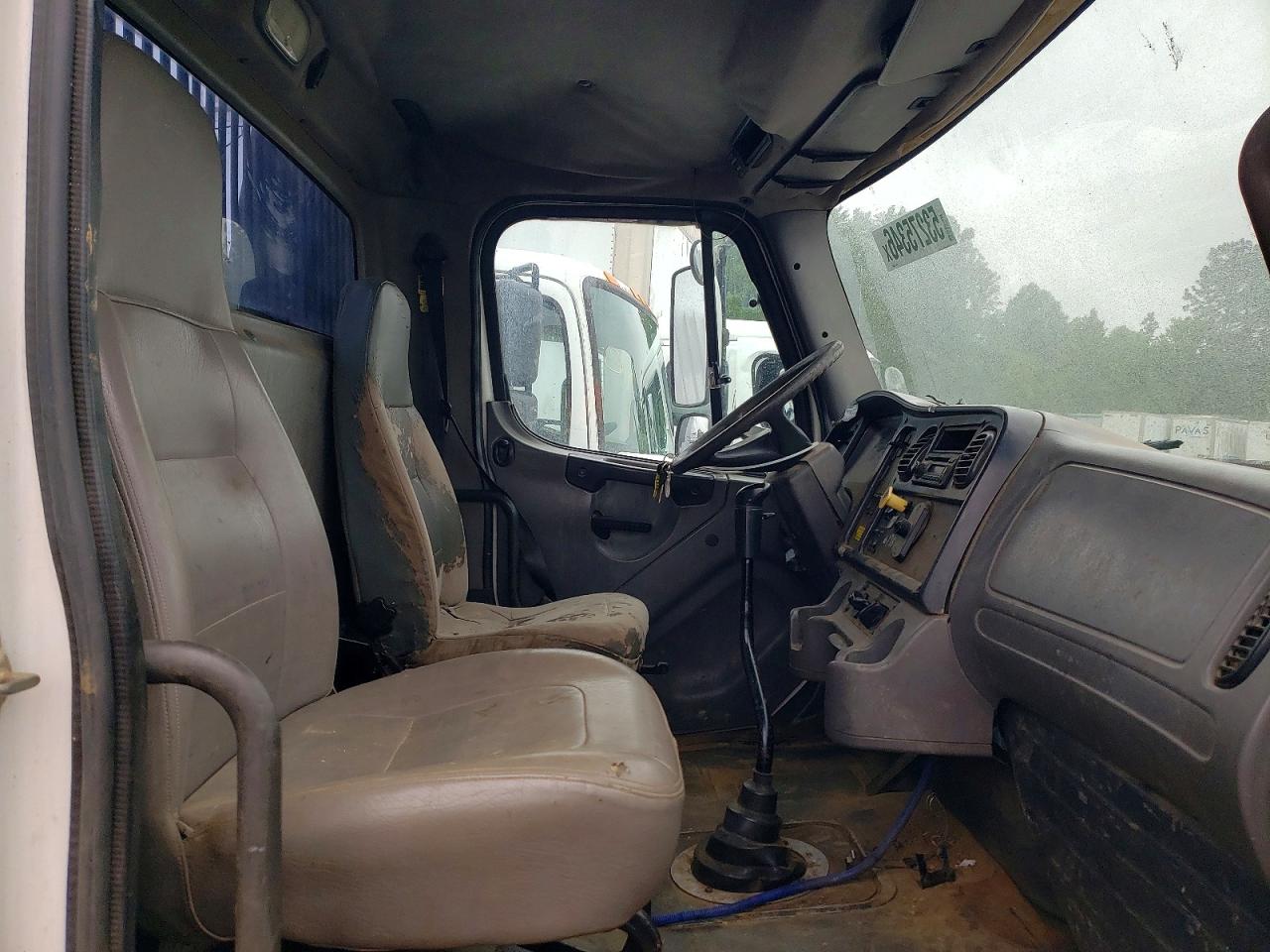 Freightliner M2 106 Medium Duty