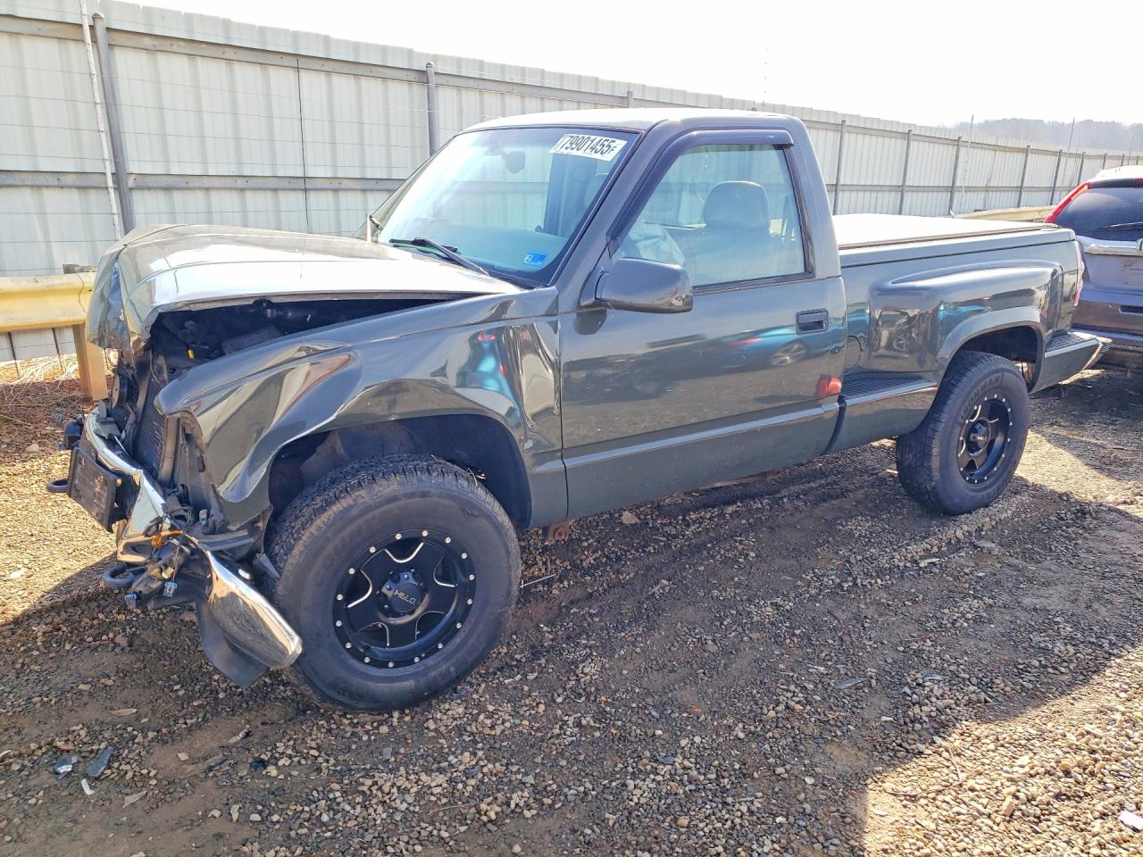 Salvage Chevrolet Gmt Image
