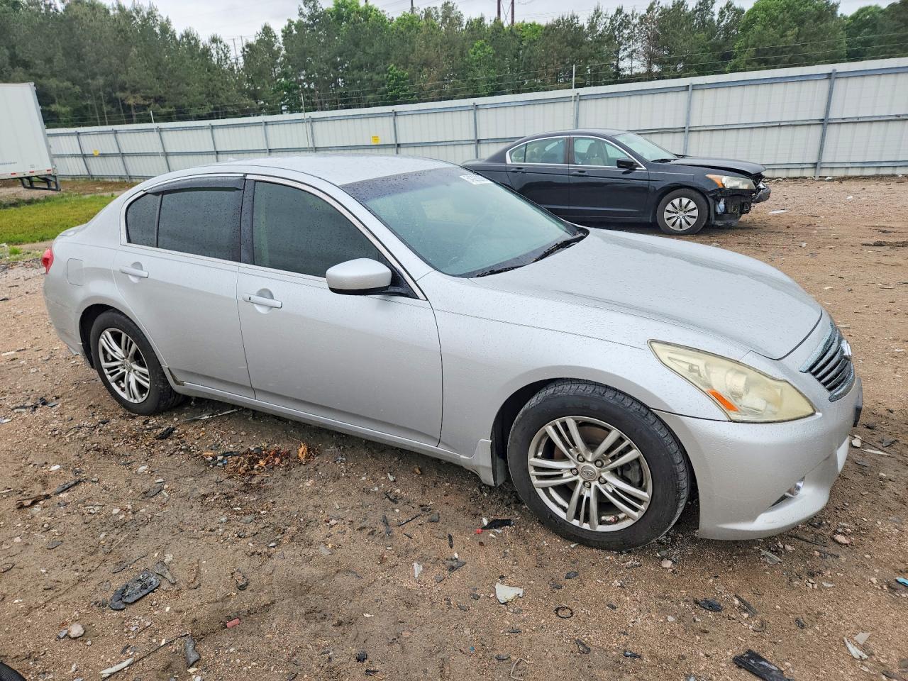 INFINITI G37 Journey
