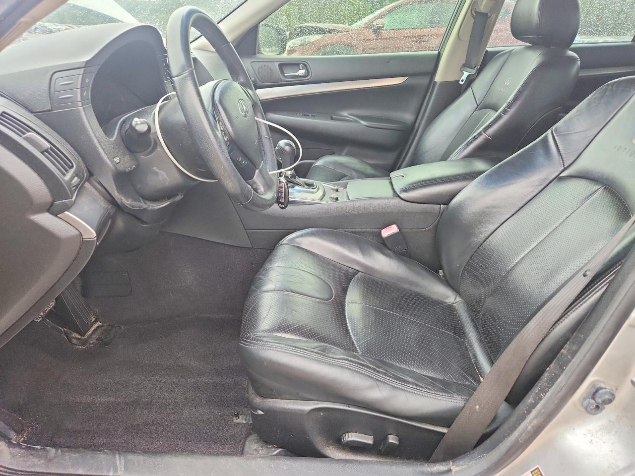 INFINITI G37 Journey