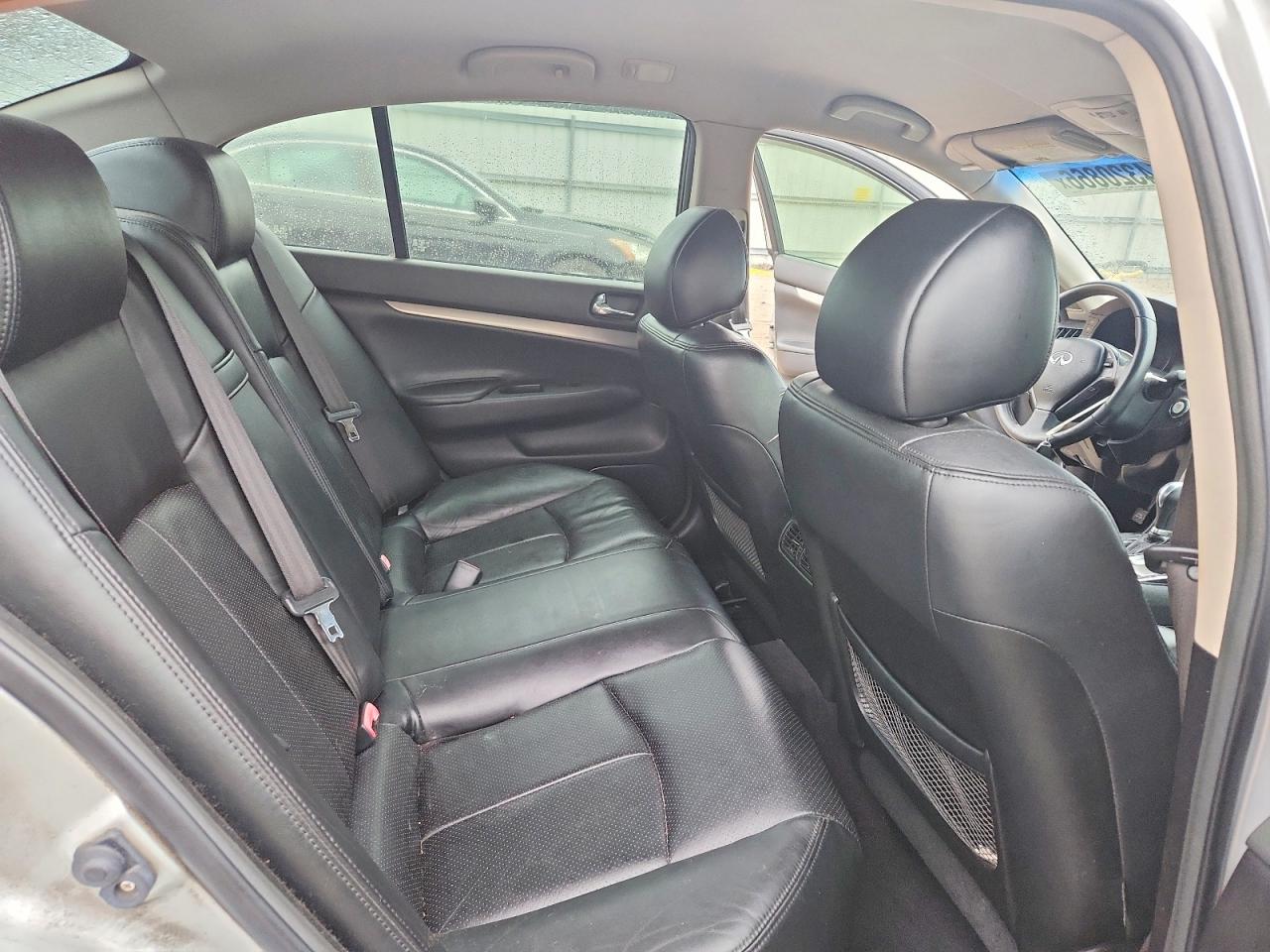 INFINITI G37 Journey