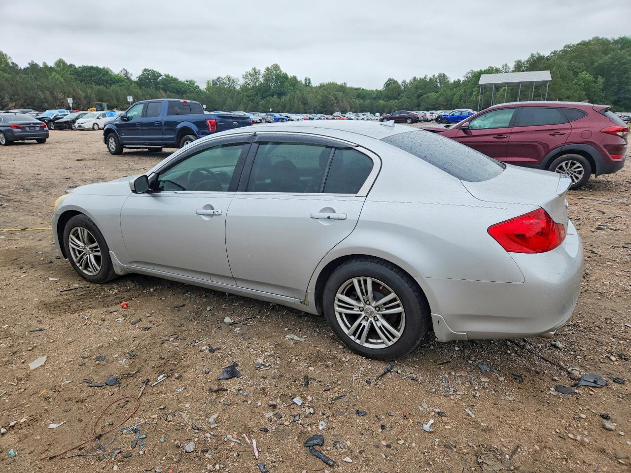 INFINITI G37 Journey