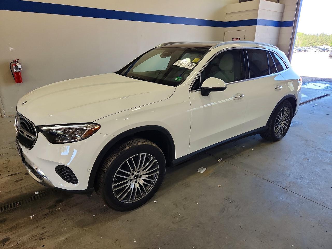 Salvage Mercedes-Benz GLC Image