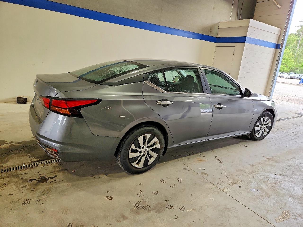 Nissan Altima S