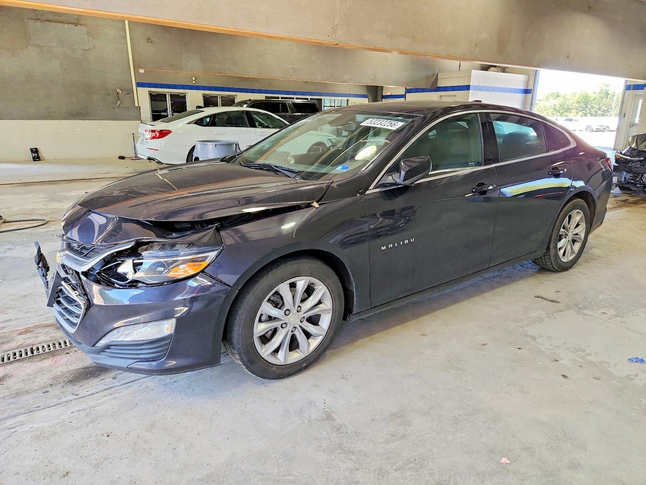Salvage Chevrolet Malibu Image